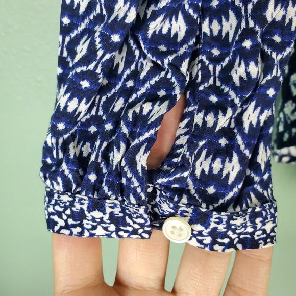 Ann Taylor Loft Blue Mosaic Split Neck Blouse Size Medium - Picture 4 of 8